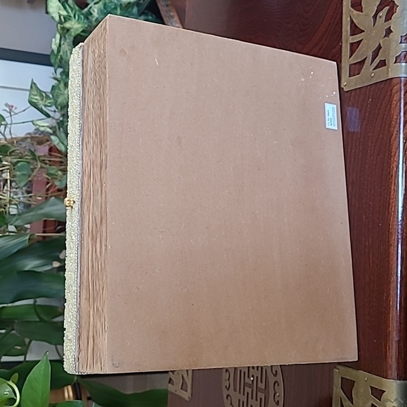 Embellished Elephant Keepsake Box - Picture 7 of 10